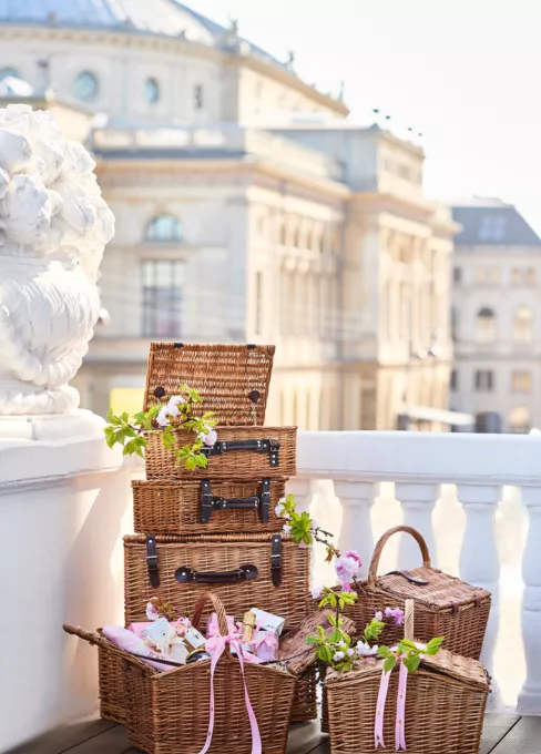 Maison Hamper on balcony