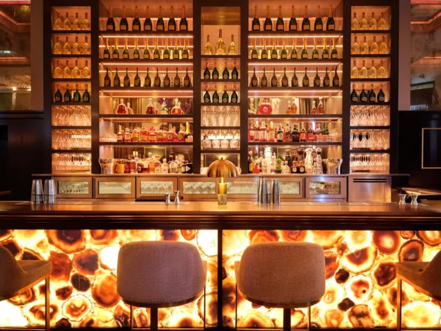 Balthazar Bar2